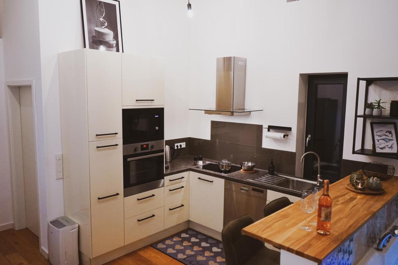 Stilvolles City-Loft Mit Privatem Whirlpool トリーア エクステリア 写真